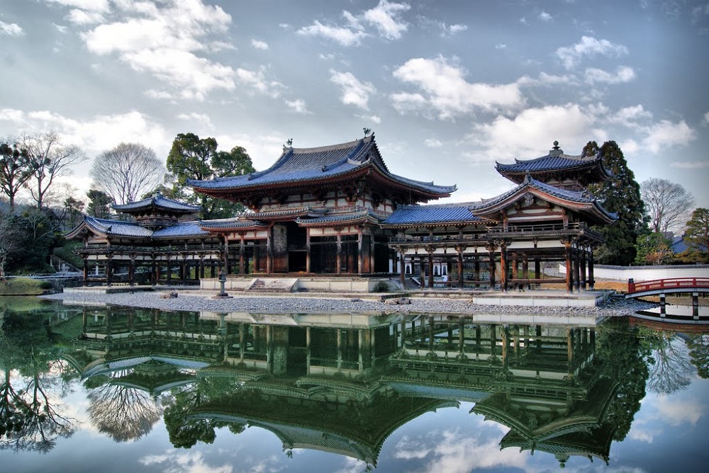 Буддийский храм Бёдоин в городе Удзи, префектура Киото